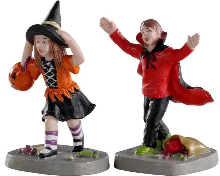 Lemax 02903 - Terrified Trick-Or-Treaters, Set Of 2 - Spooky Town Figurines