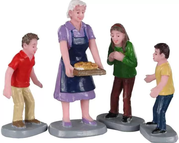 Lemax 02945 - Family Tradition, Set Of 4 - Figurines