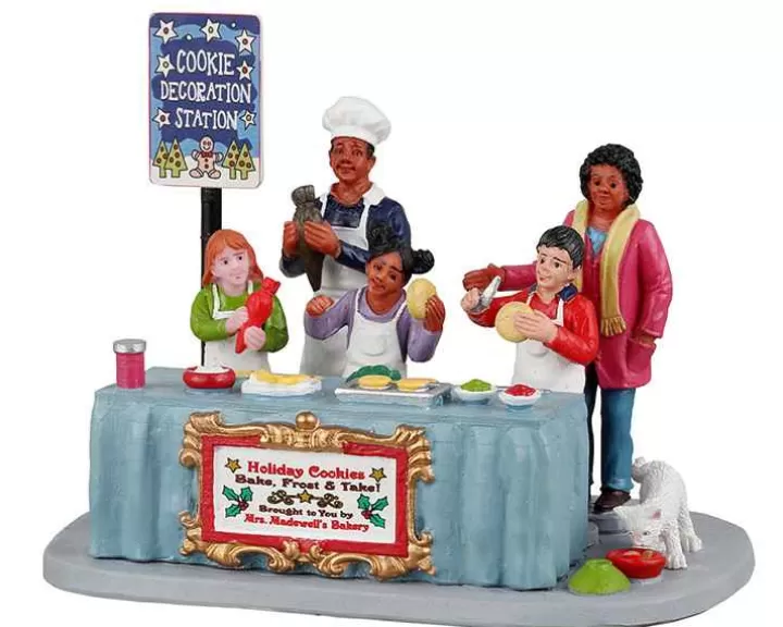 Lemax 23595 - Cookie Decoration Station - Christmas Village Table Pieces